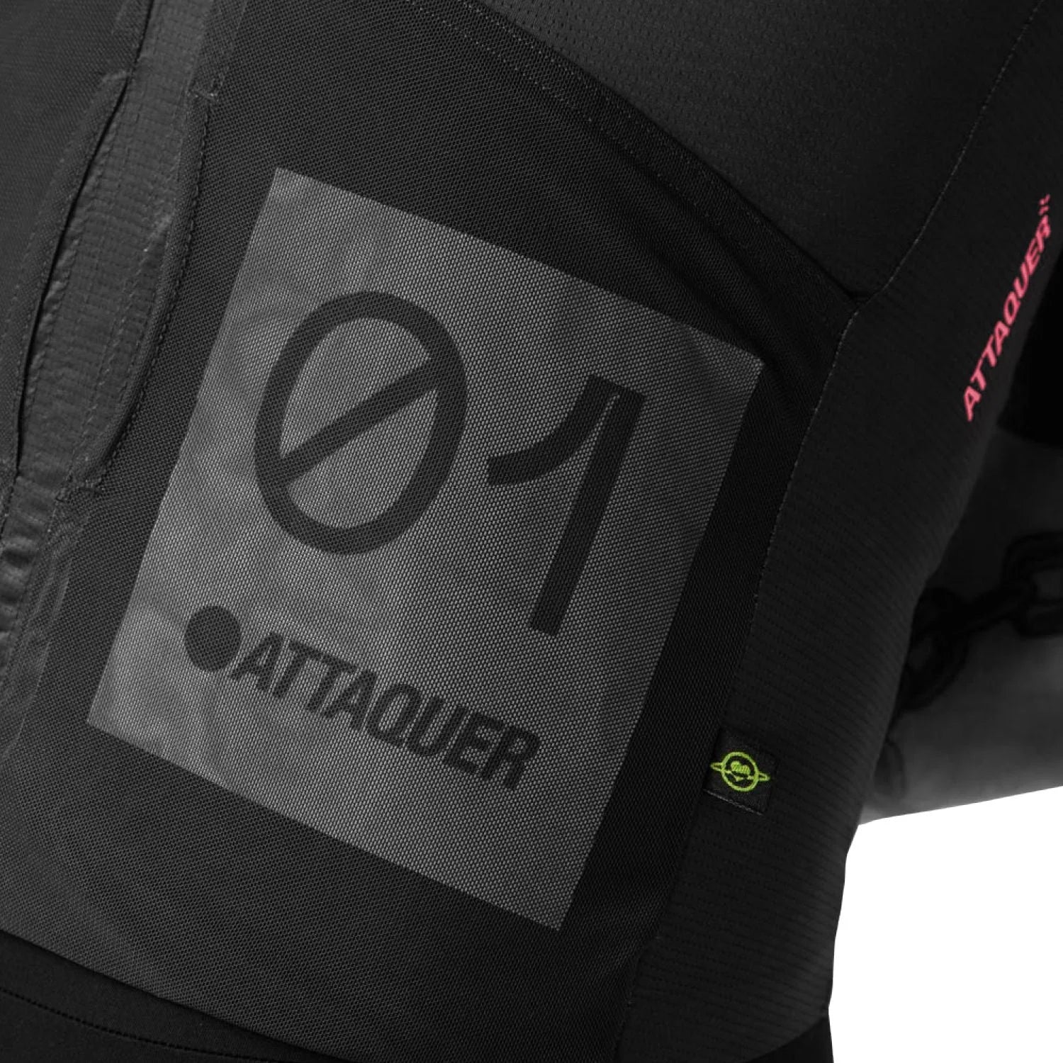 Attaquer ULTRA+ Aero Long Sleeved Jersey Black/Neon Pink